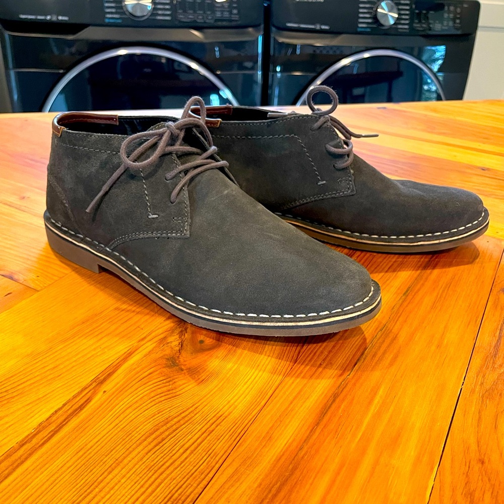 NWOT Reaction Mens Chukka Boots